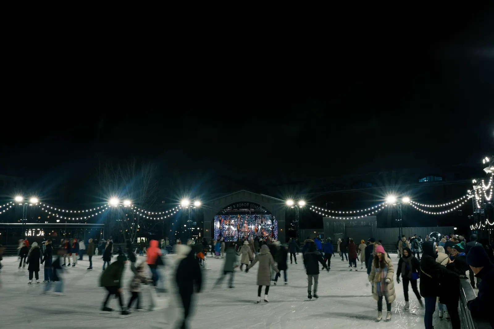 Chicagoland in Winter: Skating, Lights, Markets and Warm Indoor Escapes